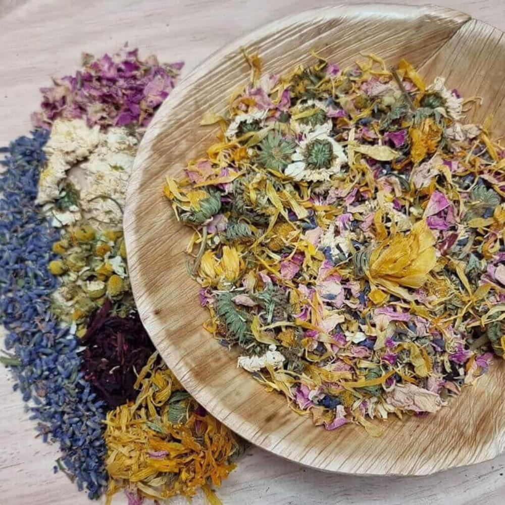Raw For Birds Floral Foraging Blend 20g (Excl. TAS & WA) from Raw For Birds
